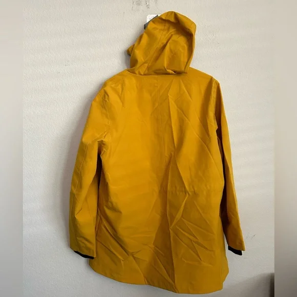 Pendleton Women’s rain jacket - Picture 3 of 3